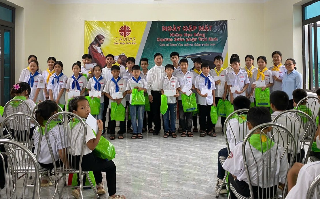 Caritas Thái Bình trao học bổng